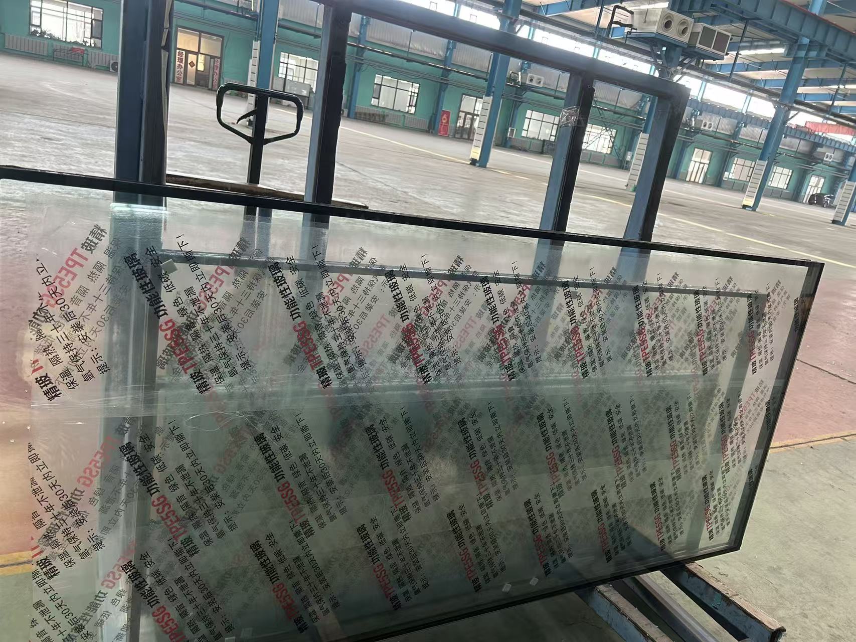 毕节市玻璃源头工厂夹层夹丝玻璃 - 厂家